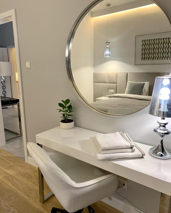 Zlota Luxury Apartments Varşova Dış mekan fotoğraf